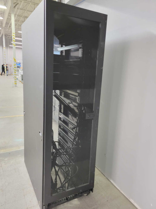 Hitachi 42U Rack with Side Covers, 4x Spectrum Power 72A-130BMHEN-01 PDUs SEE _