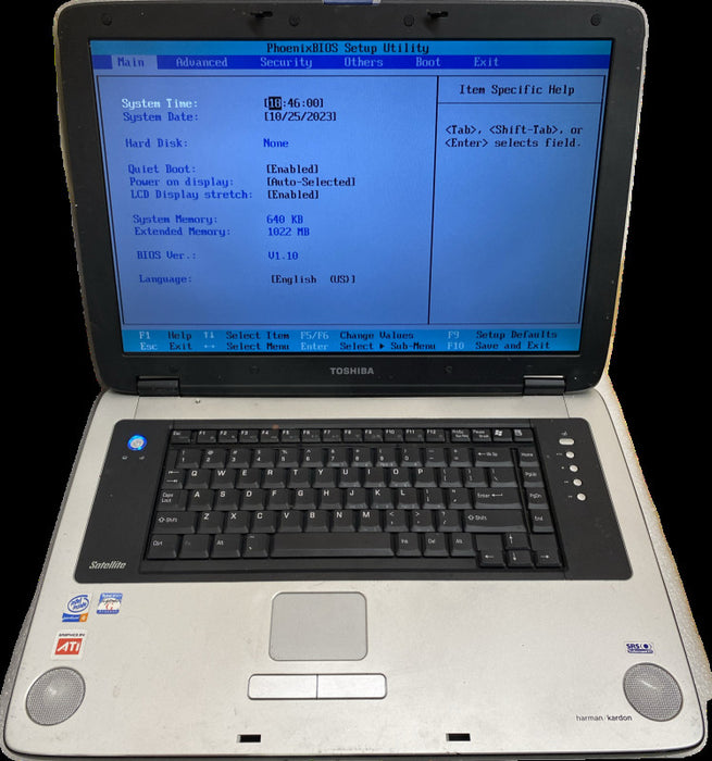 TOSHIBA Satellite P30 Vintage Laptop Intel Pentium 4 1GB RAM No HDD