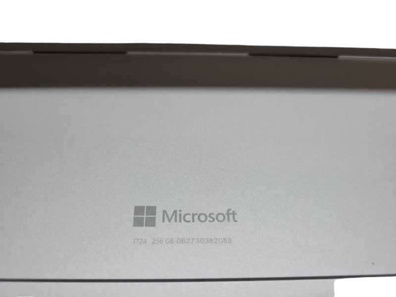 Microsoft Surface Pro 4 - Core i5-6300U | 8GB | 256GB SSD %