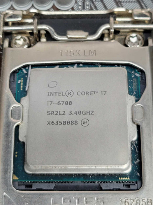 Intel Core i7-6700 | ASUS Z170M-PLUS | 8GB RAM (READ) %