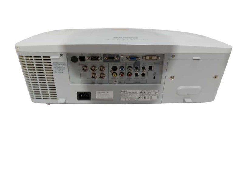 Sanyo XGA Projector PLC-XM100L - READ BELOW #