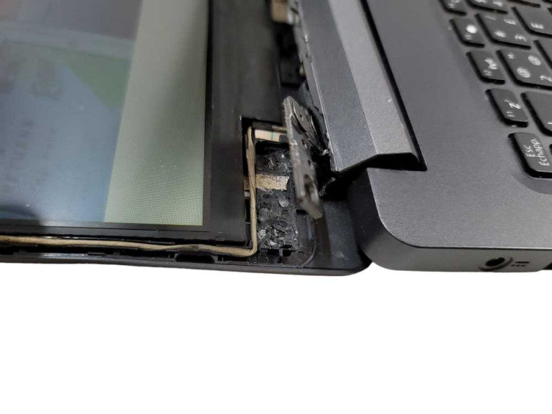Acer Aspire 5 i5-1035G, 8GB DDR4, 256GB m.2, FOR PARTS/ REPAIR