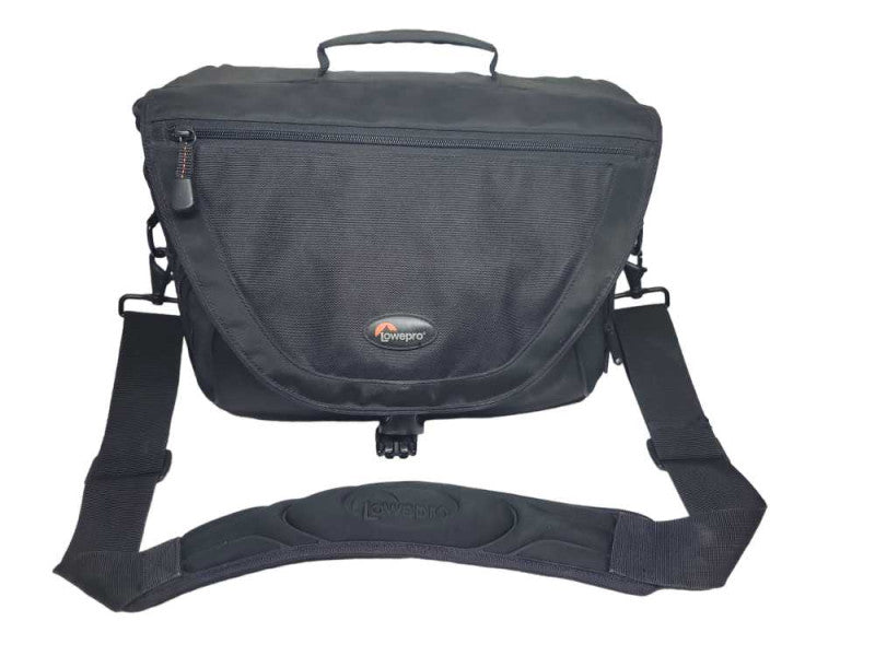 Lowepro Nova 5 AW Camera Bag %