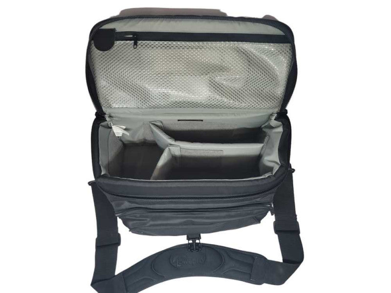 Lowepro Nova 5 AW Camera Bag %
