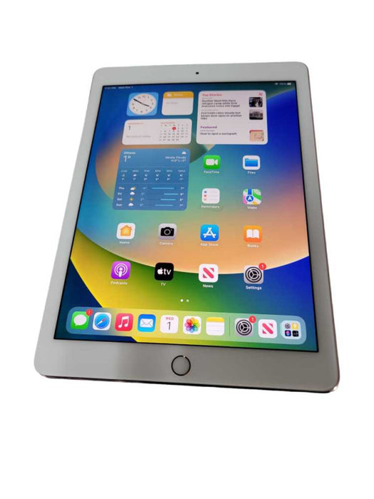 Apple iPad Pro 9.7\\" 32GB (A1673) - READ {