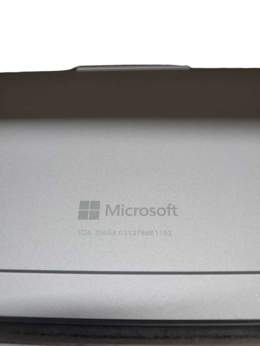 Microsoft Surface Pro 4 - Core i5-6300U | 8GB | 256GB SSD %