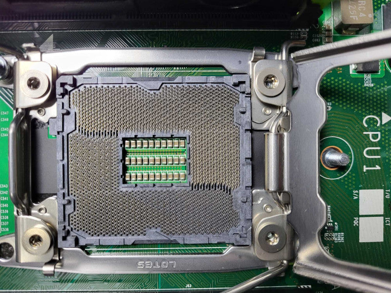 DELL PowerEdge R820 No CPU/RAM/HDD READ $