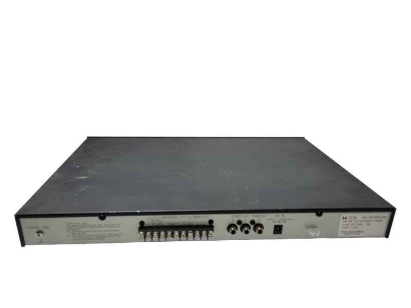 TOA  - DT-930 - AM/FM SYNTHESIZER TUNER _