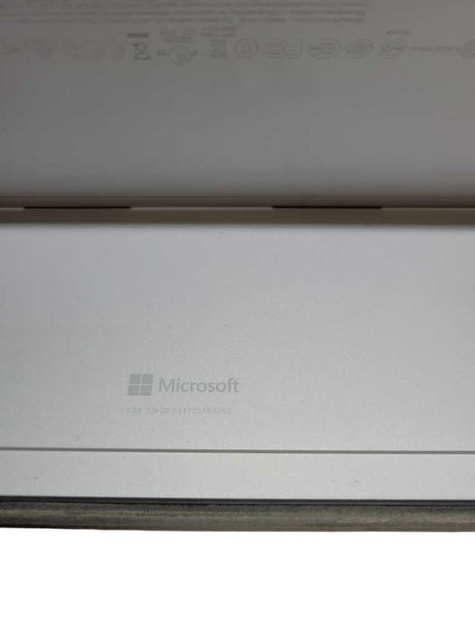 Microsoft Surface Pro 4 - Core i5-6300U | 4GB | 128GB SSD + PWR ADPTR %