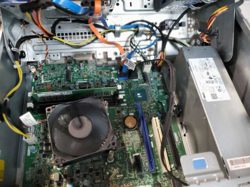 Dell OptiPlex 7060 SFF Core Intel i7 - 8700 CPU @ 3.20GHz 16GB RAM NO HDD