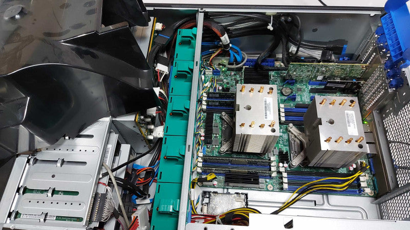 S2600CP Server Xeon E5-2640 V2 @ 2.00ghz / 32gb ram / RMS25PB080 Raid #