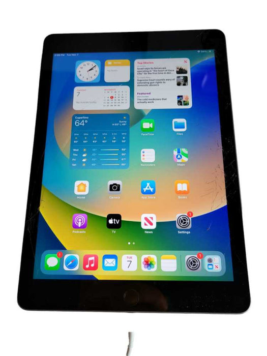 Apple iPad 6th Gen 32GB (A1893) - READ {