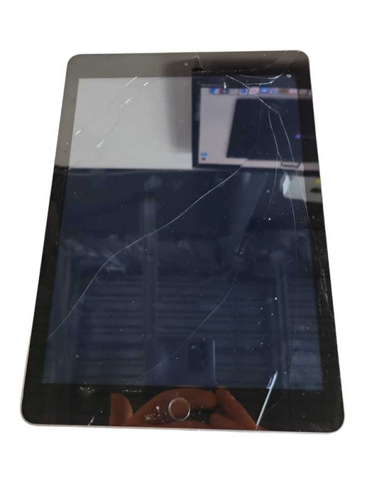 Apple iPad 5th Gen 32GB (A1822) - READ {