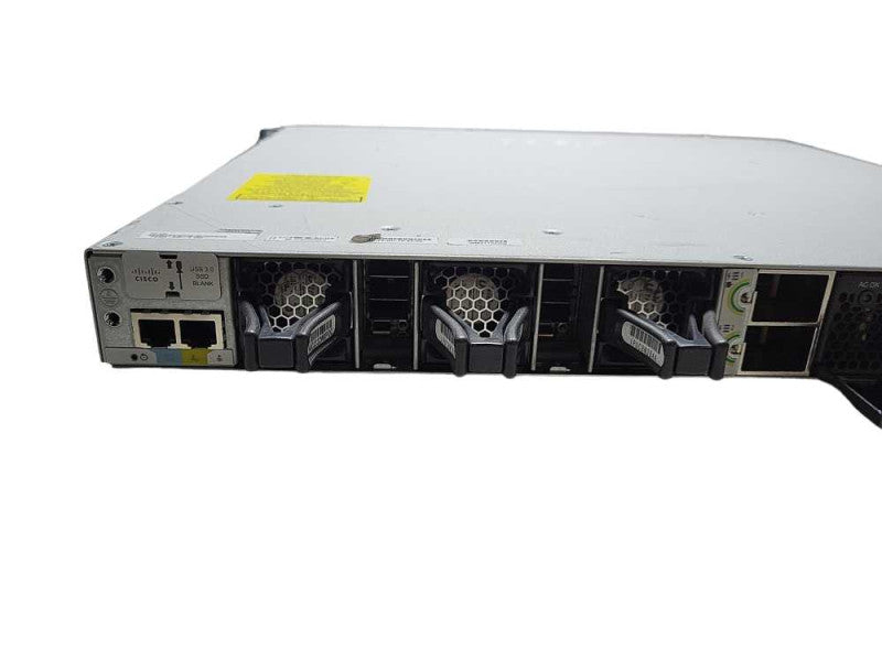 Cisco Catalyst C9300-24P-E 24-Port Gigabit Managed PoE+ Ethernet Switch READ $