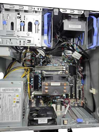 Lenovo ThinkStation P520c Xeon W-2123 3.60GHz 8GB DDR4 2x 3.5\\" HDD Trays Q_
