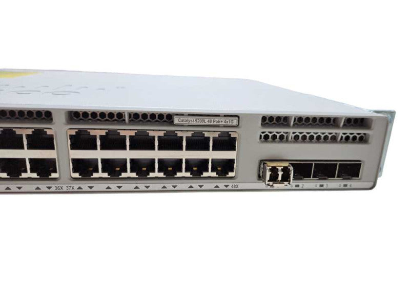 Cisco C9200L-48P-4G-E | 48-Port PoE+ / 4x 1G SFP L3 Enterprise Switch )