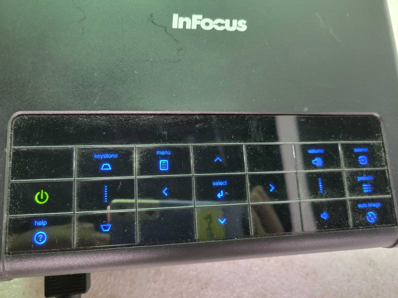 InFocus P1503 Mobile Short-Throw Widescreen DLP Projector 3000 Lumens !