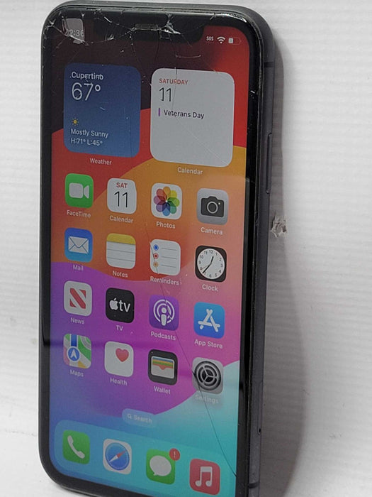 Apple iPhone 11 64GB CRACKED SCREEN, READ _