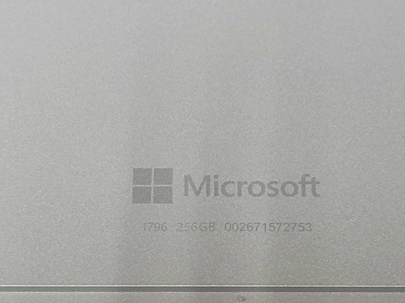 Microsoft Surface 1796 Core i5-7300U, 8GB RAM, 256GB SSD w/ Power adapte _