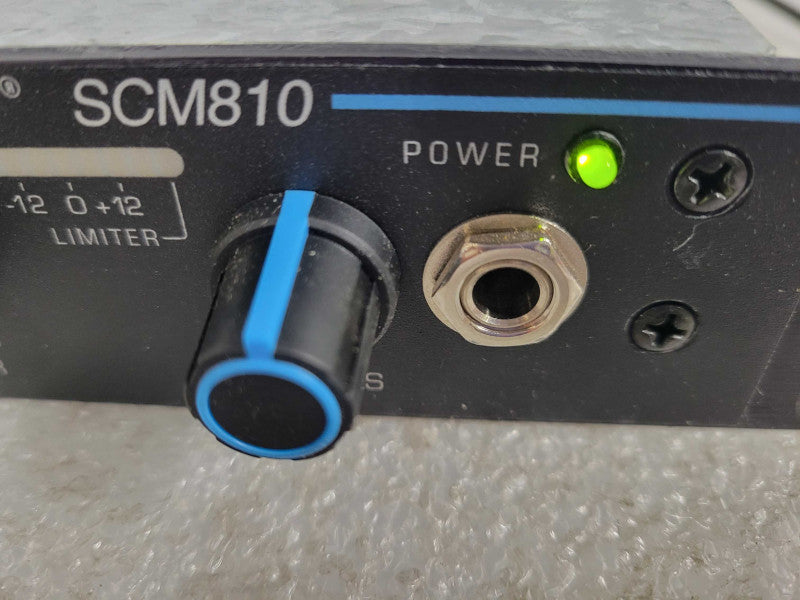 Shure SCM810 Automatic Microphone Mixer with Intellimix 8-Channel !
