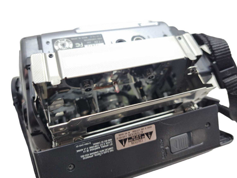 Sony DCR-TRV280 Digital8 8mm Camcorder with Battery )