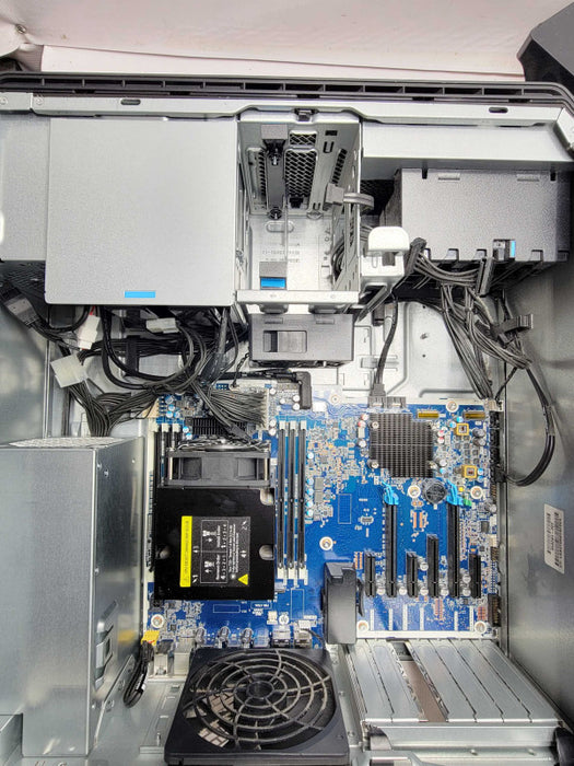 HP WORKSTATION Z6 G4 XEON SILVER 4108 1.80 GHz, No RAM/HDD/GPU READ _