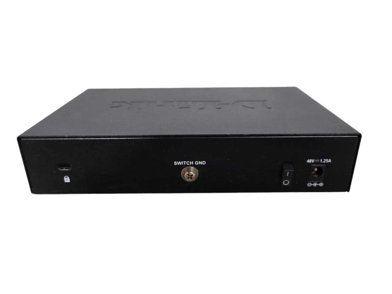 D-Link DGS-1008P 8-Port Gigabit Desktop PoE Switch !