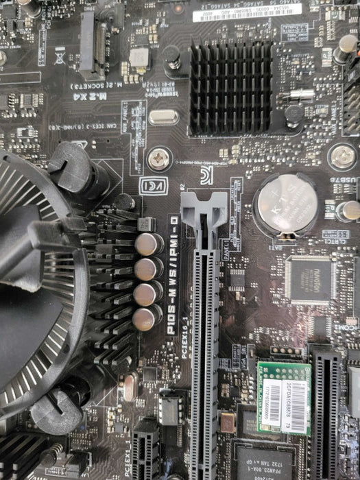 Custom/Asus WS, Xeon E3-1225v6 3.3GHz. 8GB DDR4 2xPSU 3.5\\" _