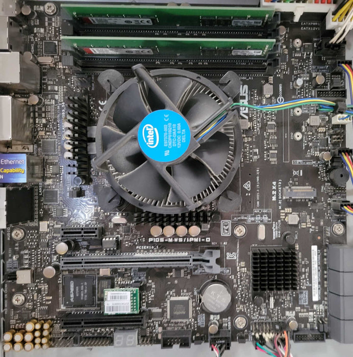 Custom/Asus WS, Xeon E3-1225v6 3.3GHz. 8GB DDR4 2xPSU 3.5\\" _