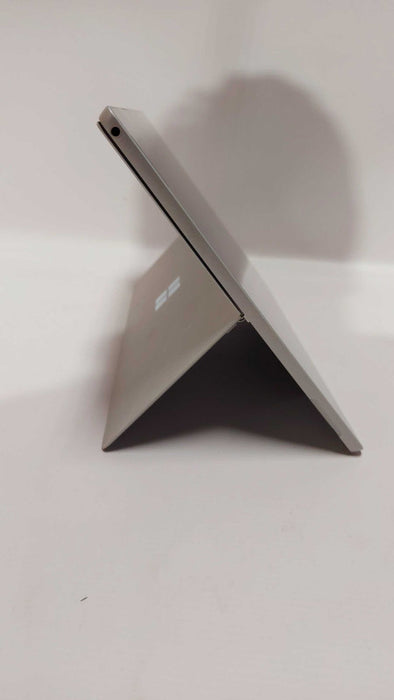 Microsoft Surface Pro 1796 i5-7300U @ 2.60ghz / 8gb ram / 256gb ssd #