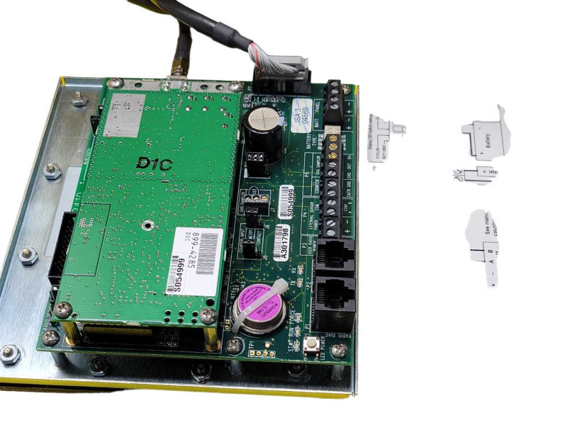 Solarpack 410 Control Micro Systems, READ _