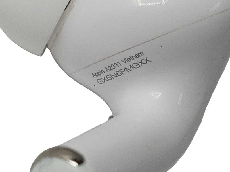 Apple AirPods A2931 with Charging Case, READ _