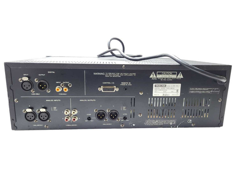 Tascam DA-40 Professional Digital Audio Tape Deck w/ Rack Ears READ $