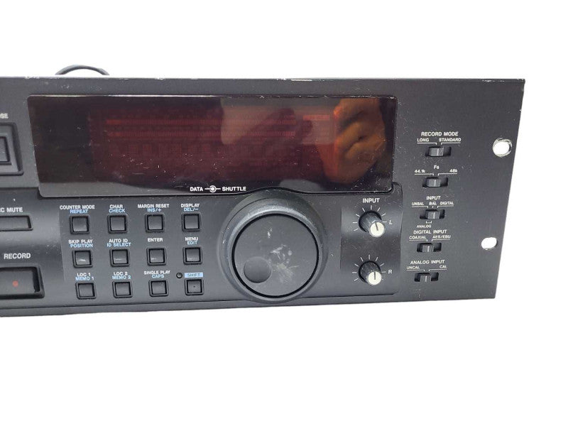 Tascam DA-40 Professional Digital Audio Tape Deck w/ Rack Ears READ $