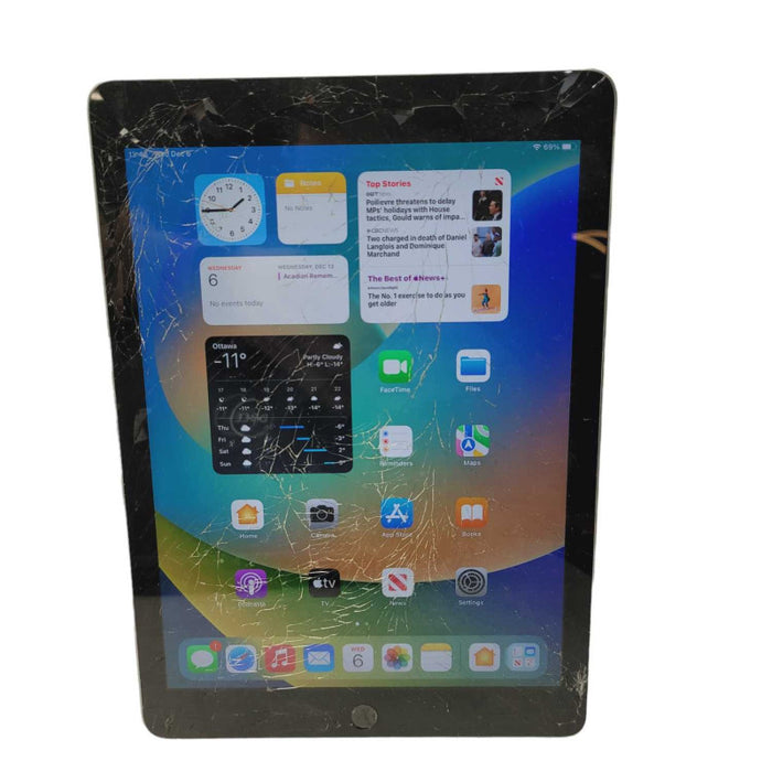 Apple iPad 9.7\\" 6th Gen 32GB UNLOCKED Plz READ  -