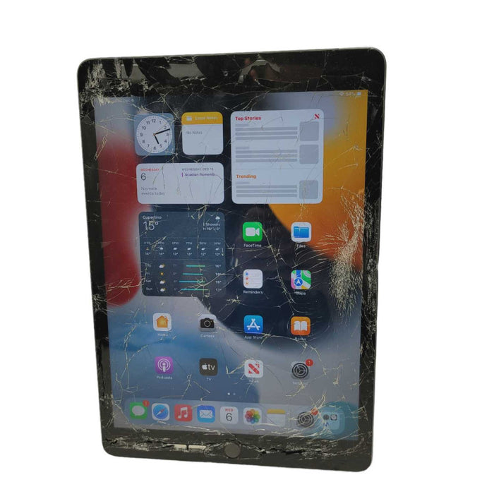Apple iPad (7th generation) 32GB Wi-Fi + Cellular A2200 UNLOCKED Plz READ  -