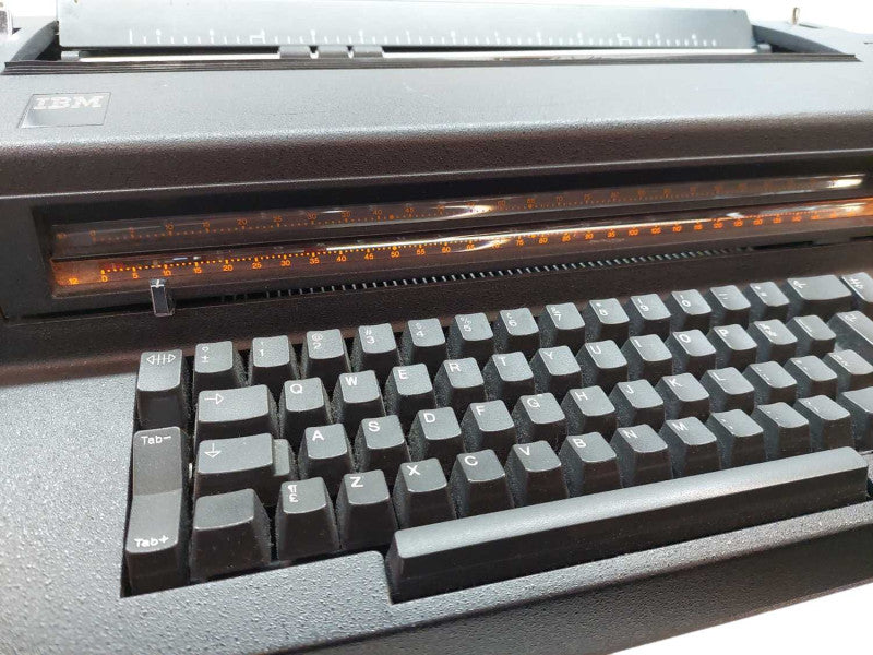 IBM Typewriter Black  Qâ
