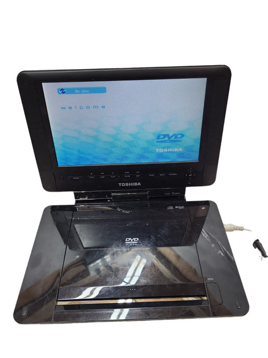 Toshiba SDP94SKN 9 inch Portable DVD Player with battery, accessories & bag &
