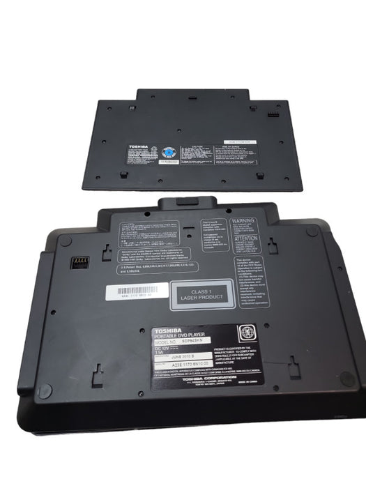 Toshiba SDP94SKN 9 inch Portable DVD Player with battery, accessories & bag &