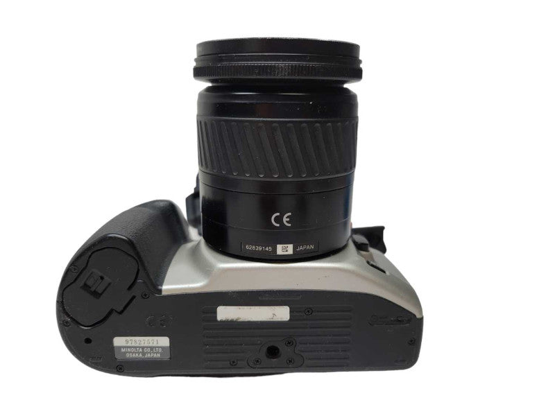 Minolta Dynax 500si + 28mm-80mm + Lowepro Topload Zoom1 %