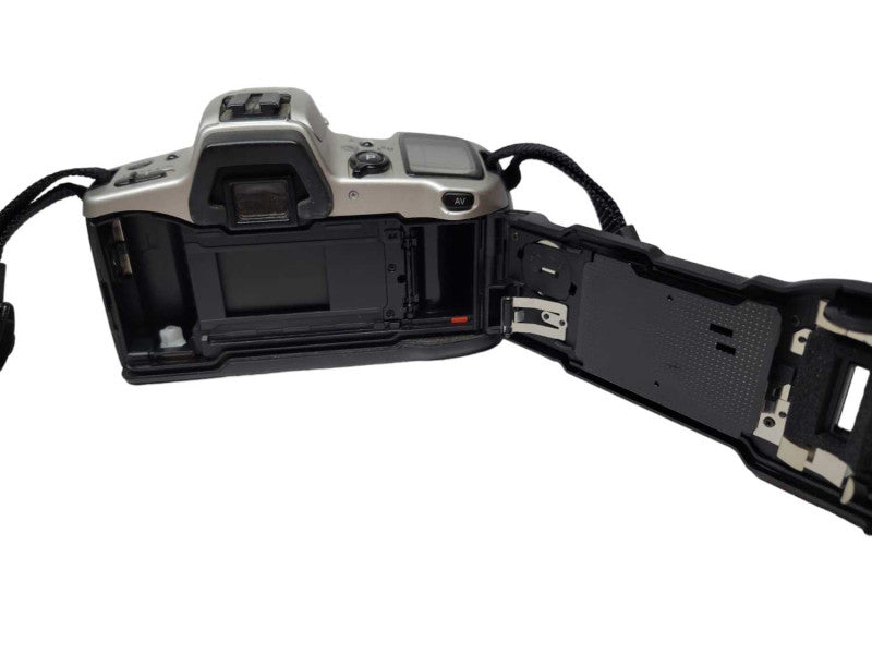 Minolta Dynax 500si + 28mm-80mm + Lowepro Topload Zoom1 %