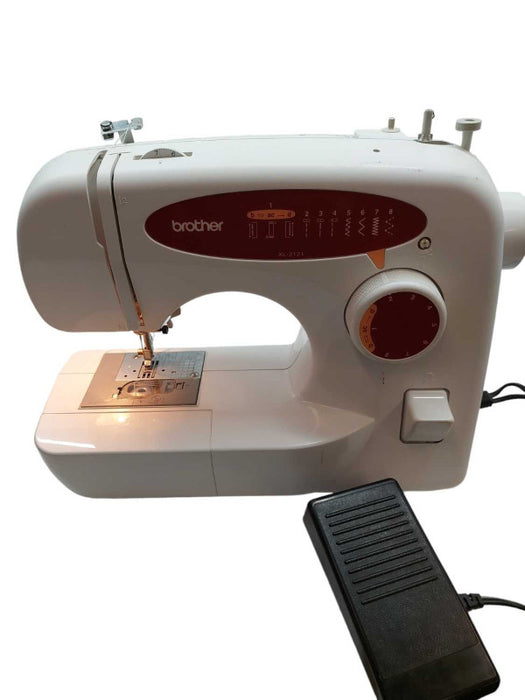 Brother Sewing Machine XL 2121 with foot pedal  â