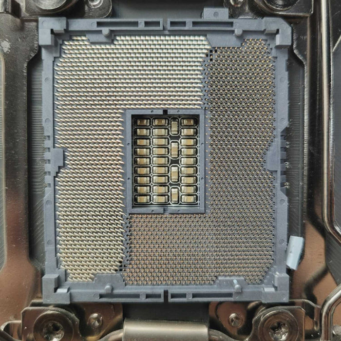 Gigabyte GA-X79-UP4 with i7-4820K PLZ READ  -