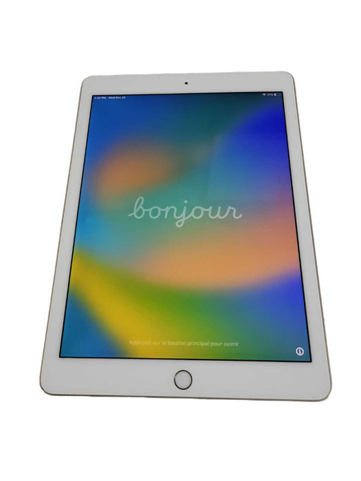 Apple iPad Pro 9.7\\" (A1674) - READ Î