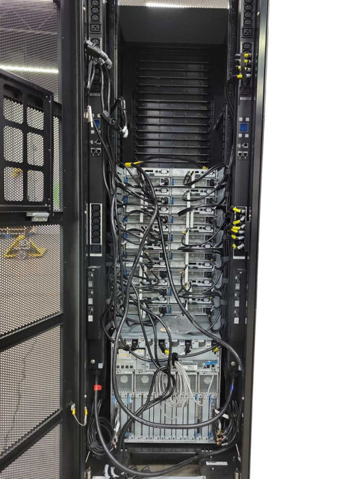 Hewlett Packard Enterprise XP7 Storage System disk array, READ _