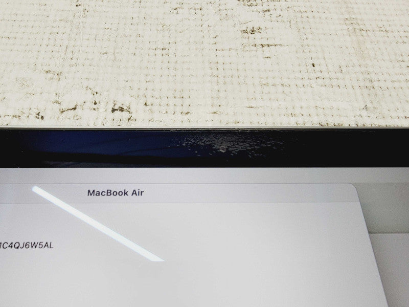 Apple Macbook Air 2018 13\\" Core i5-8210Y @ 1.6GHz 8GB DDR3 250GB SSD [Read] (