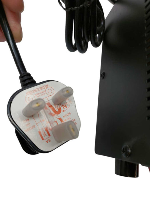 Maplin Regulated DC Power Supply Model: XM22Y â