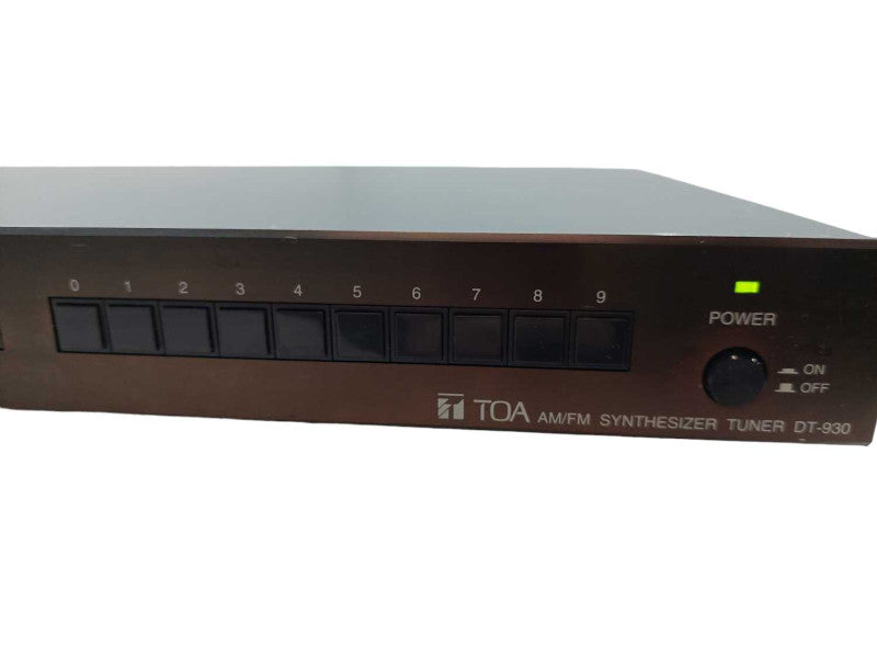 Toa AM/FM Synthesizer Tuner DT-930 =