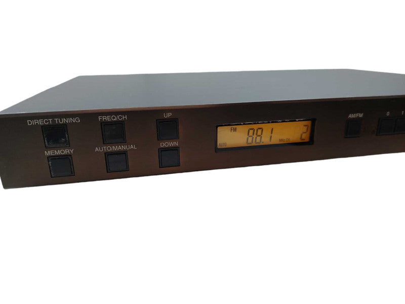 Toa AM/FM Synthesizer Tuner DT-930 =
