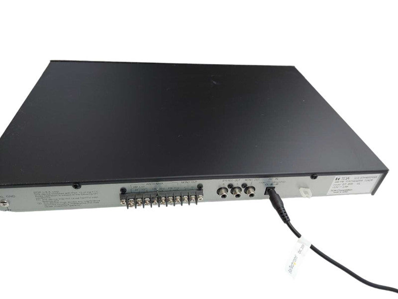 Toa AM/FM Synthesizer Tuner DT-930 =
